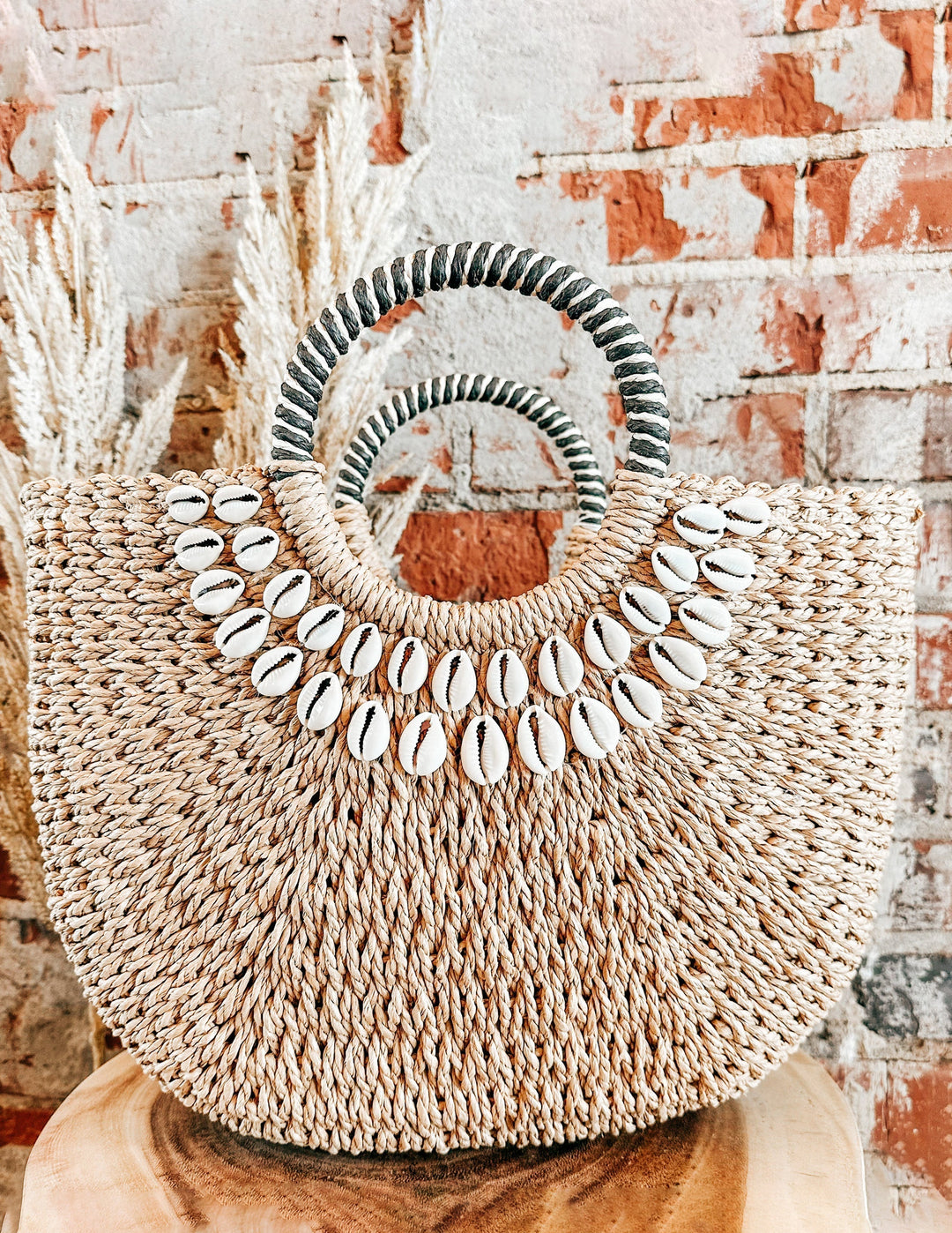 Isabella™ - Shell Decor Straw Bag with Handmade Details